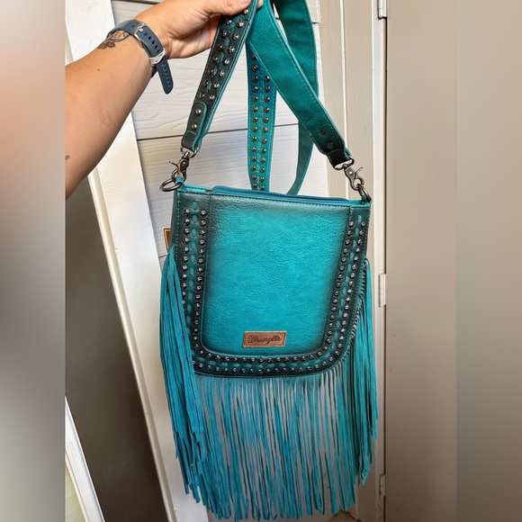 NWT Wrangler Turquoise Studded Fringe Crossbody Bag conceal carry - Picture 1 of 9